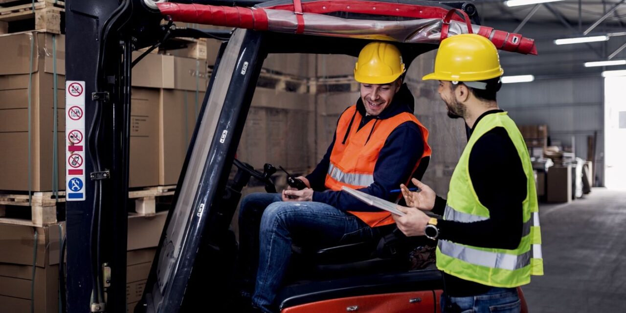 https://proyectojoven.org/wp-content/uploads/2023/03/How-to-Meet-OSHA-Forklift-Inspection-Requirements-1-1280x640.jpg
