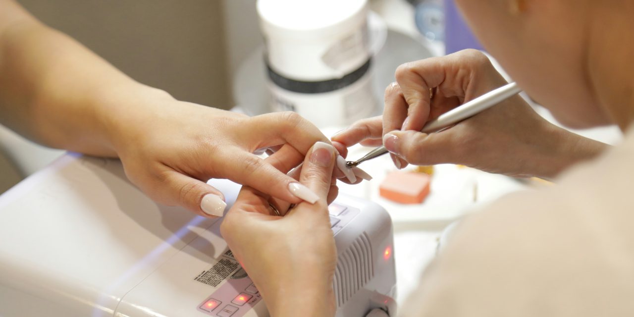 Nueva formación gratuita para desempleados: Estética y manicura profesional